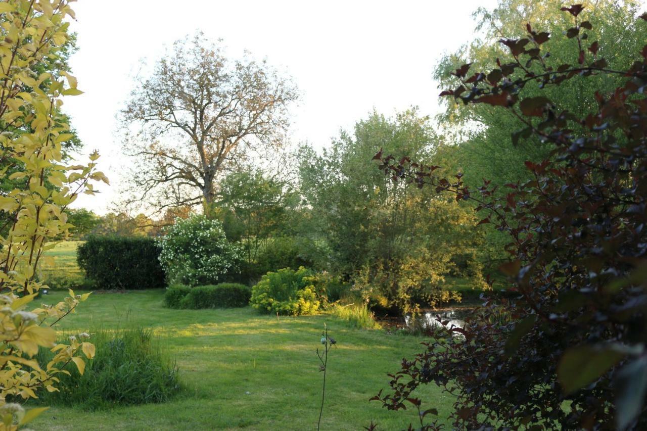 Le Bourgis Bed & Breakfast La Chapelle-Montligeon Bagian luar foto