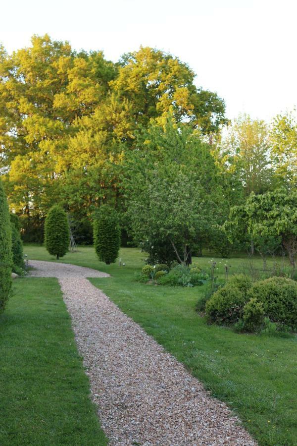 Le Bourgis Bed & Breakfast La Chapelle-Montligeon Bagian luar foto