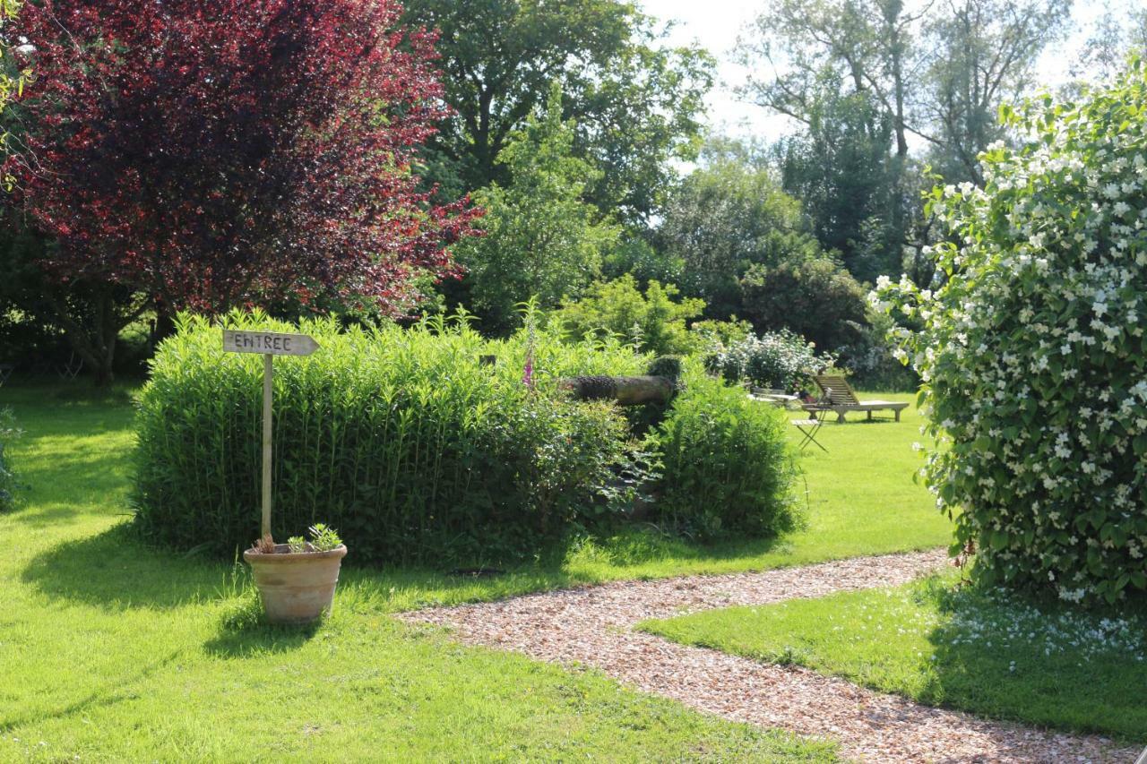 Le Bourgis Bed & Breakfast La Chapelle-Montligeon Bagian luar foto